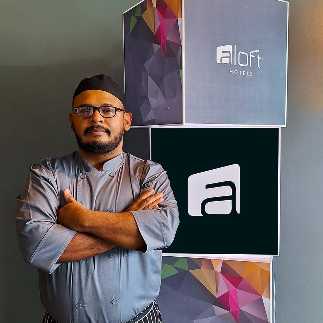 Jonathan Angulo Fajardo como Chef Ejecutivo