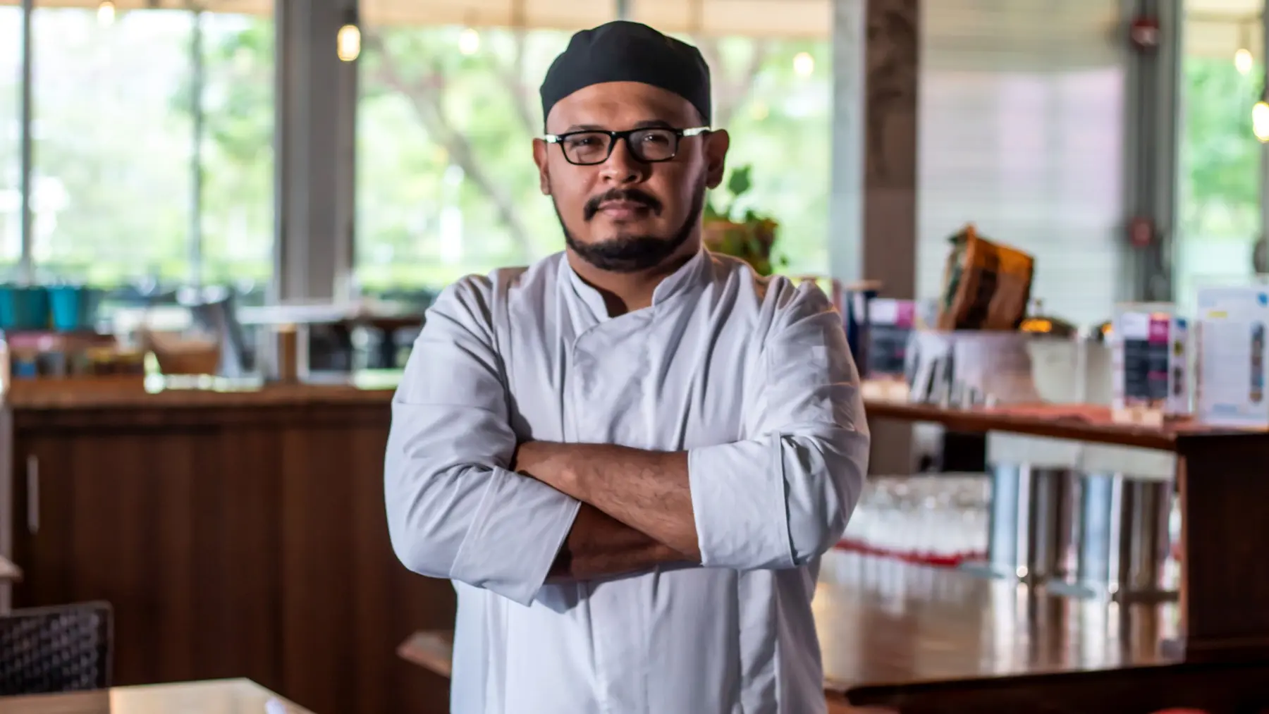 Jonathan Angulo Fajardo, Chef Ejecutivo, en un entorno gastronómico