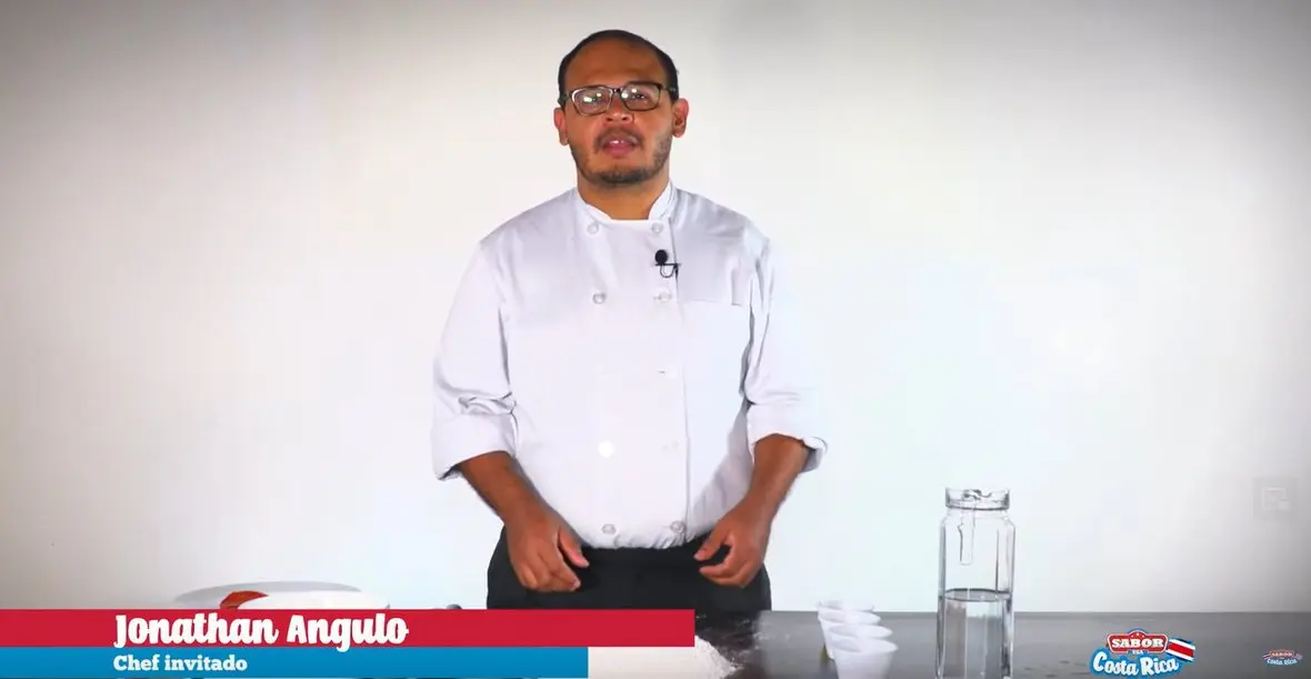 Jonathan Angulo en una aparición culinaria